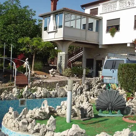 44 Malinska